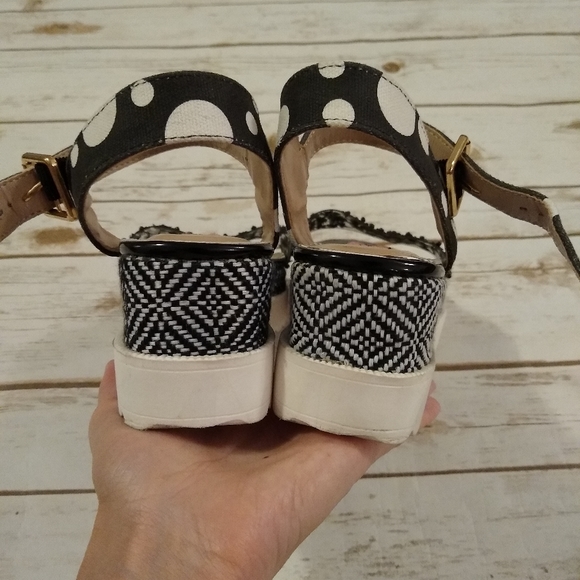 Betsey Johnson Black and White Platform Espadrille Sandals Size 8 - Picture 8 of 11